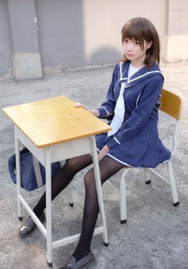 欧美小女生壁纸_国产剧高清完整版播放
