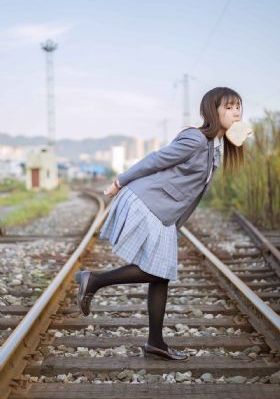 国产情侣偷拍视频播放_超清动漫免费观看