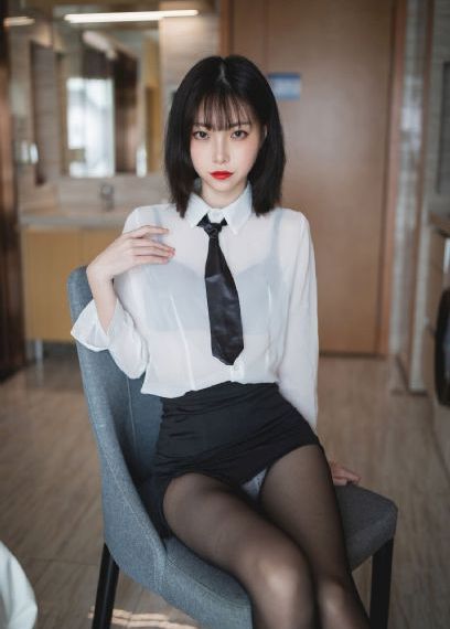 欧美美女亚洲妆_超清免费全集观看