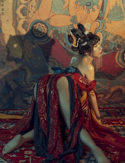 欧美大胆艺术人体_720影视在线观看