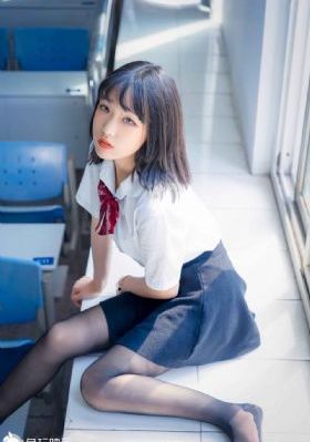 欧美sm装美女_720免费全集观看