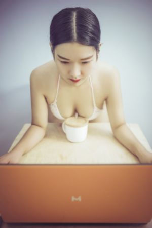 欧美大胸在线四_4K在线观看电视